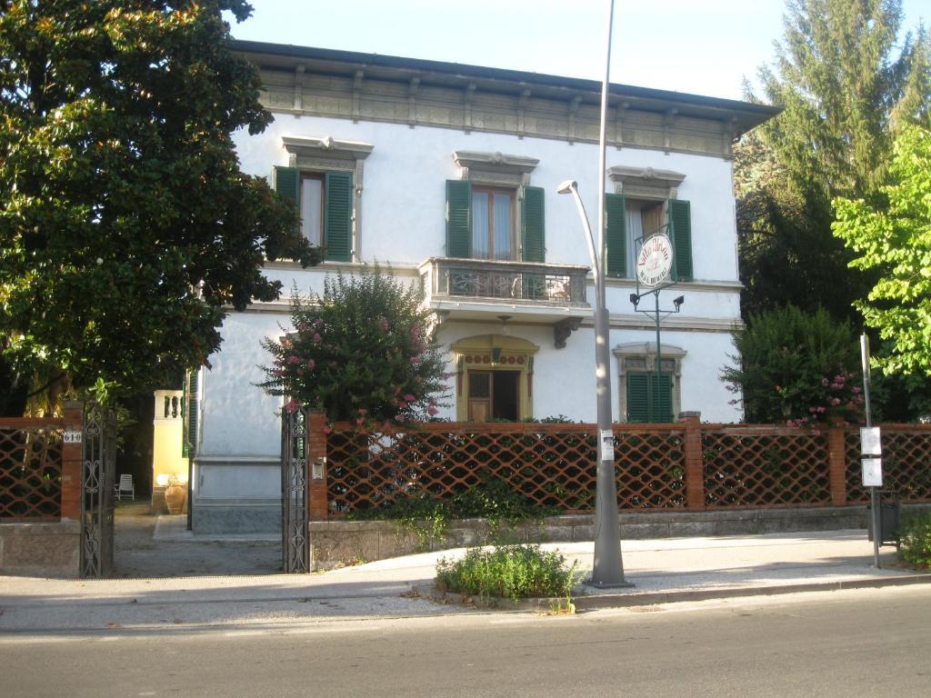 Villa Patrizia B&B Лукка Экстерьер фото